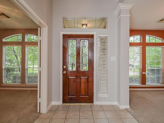 3rd image of 11426 Lakewood Ests