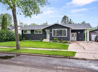 38 E Alberta Cres, Lloydminster, AB T9V 0L6