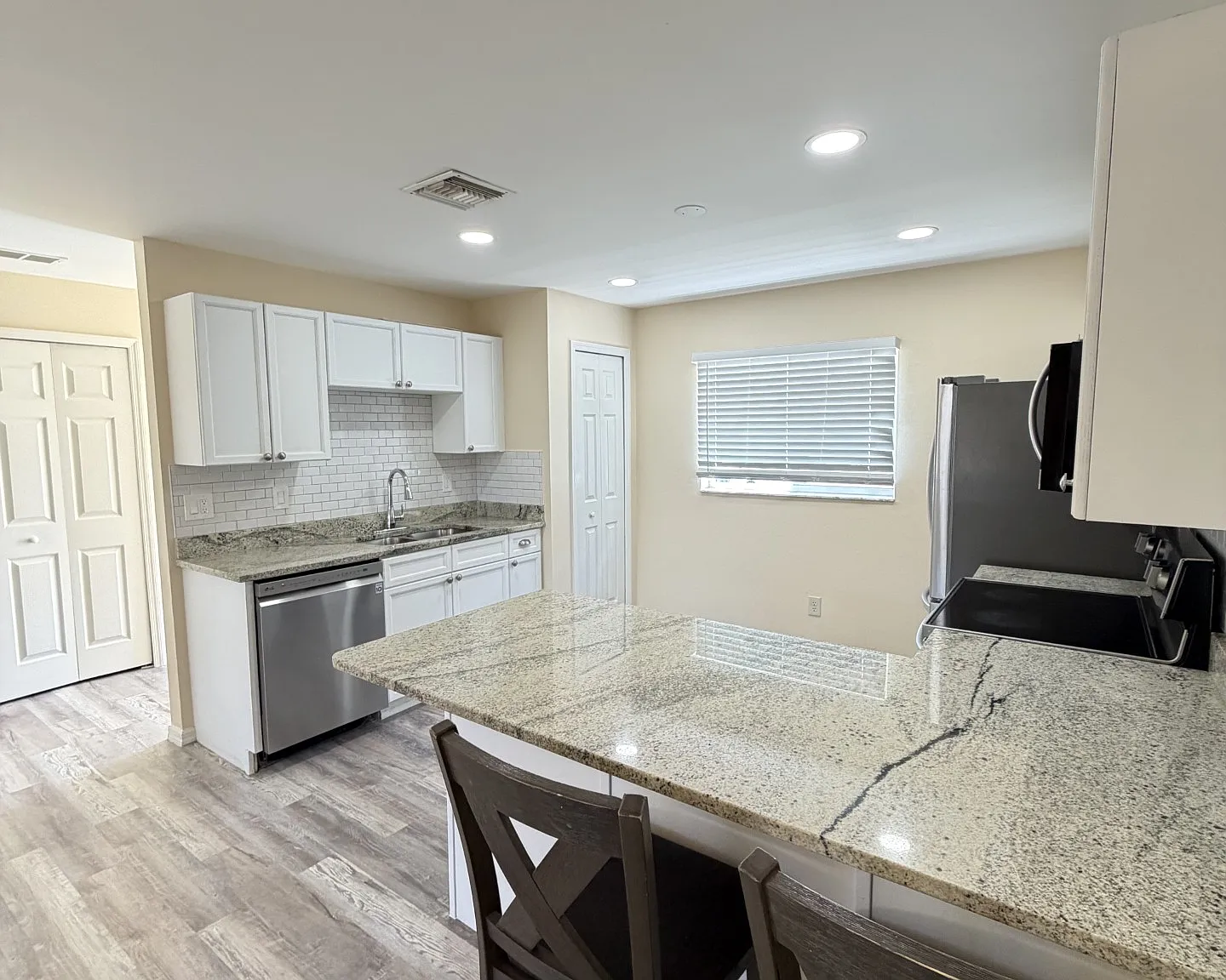 1019 Southeast 11th Street - 3 — Photo 3