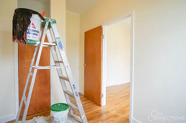 Rented by City Connections Realty | media 7