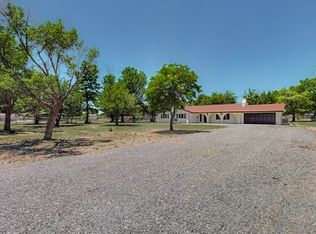 12 Rancho Santa Fe Dr, Los Lunas, NM 87031