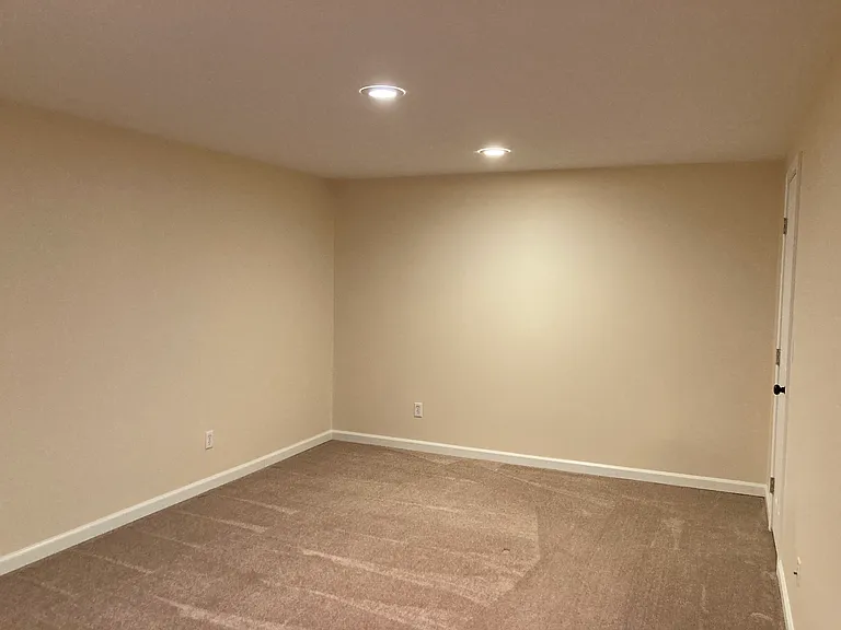 Bedroom 4 picture 1