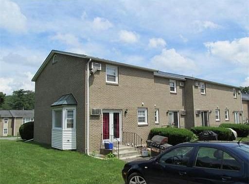2nd image of 16 Cannongate Rd APT 1