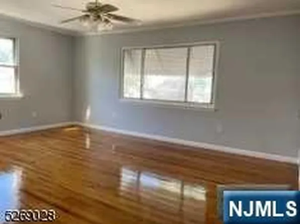 196-198 Tuxedo Pkwy, Newark, NJ 07106