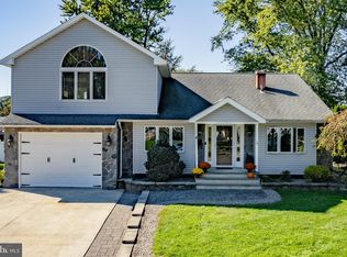 14 Bayberry Dr, Bordentown, NJ 08505