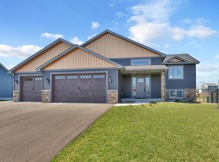 1620 Otter Way, New Richmond, WI 54017