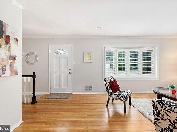 5th image of 4402 Orr Dr