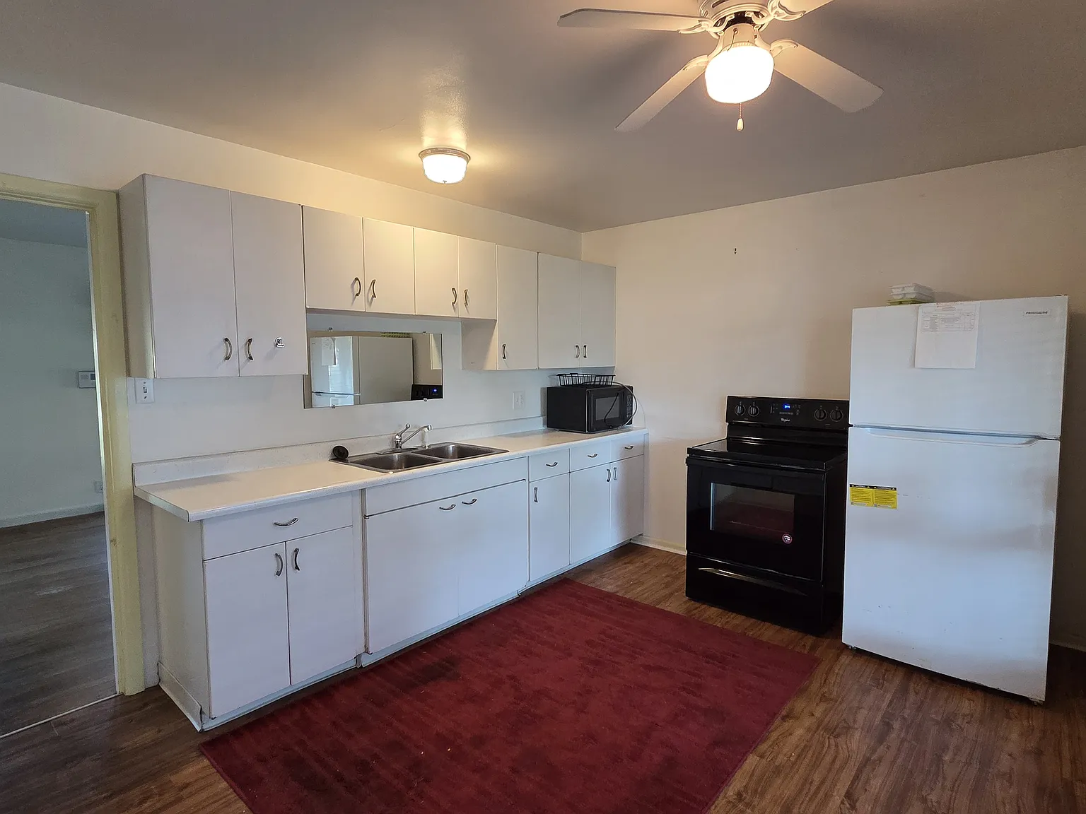2 bed, 925 sqft, $1,350 — Photo 4