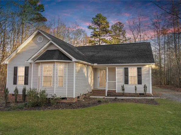 8536 Black Walnut Ct, Snow Camp, NC 27349