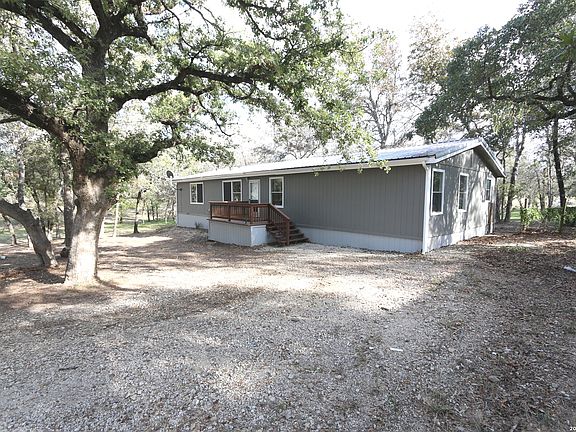 3rd image of 76 & 76B Post Oak