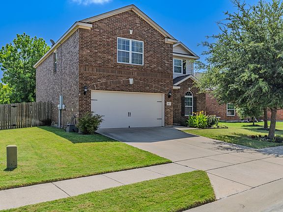 4th image of 317 Magnolia Dr