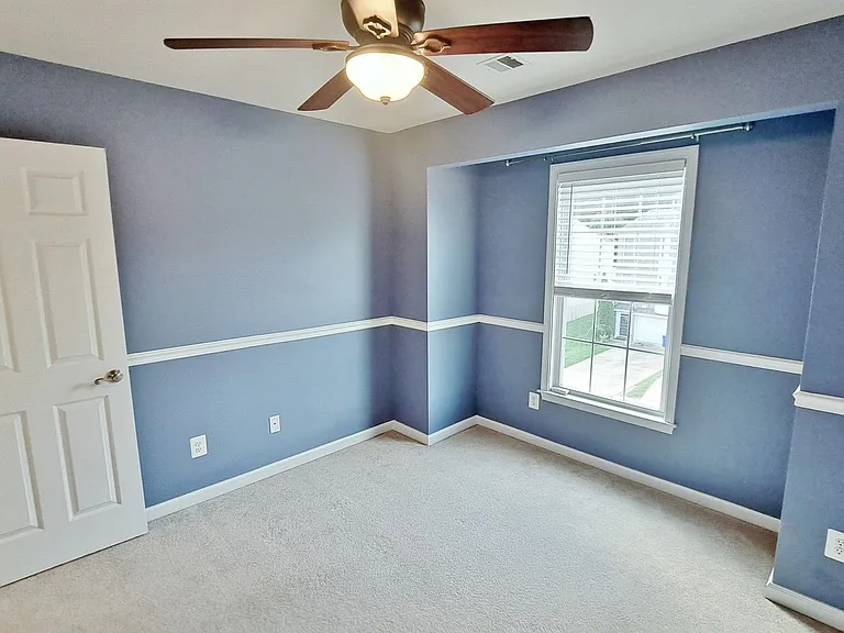 253 N Front St — Photo 30