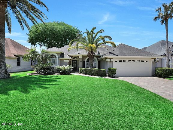 3rd image of 109 GARDENIA Avenue