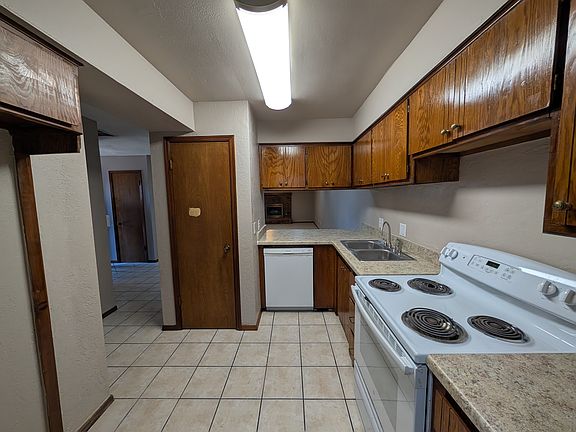 5th image of 3207 Lois Arlene Cir #3207