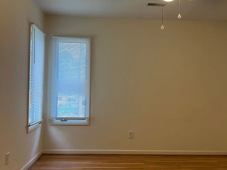 8 Butler Pl — Photo 47
