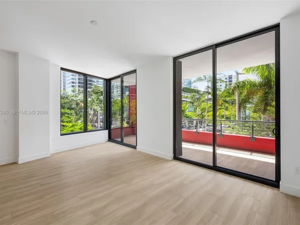90 32nd St #212, Miami, FL 33127