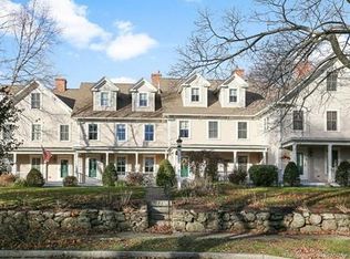 18 Summer St APT 3, Andover, MA 01810