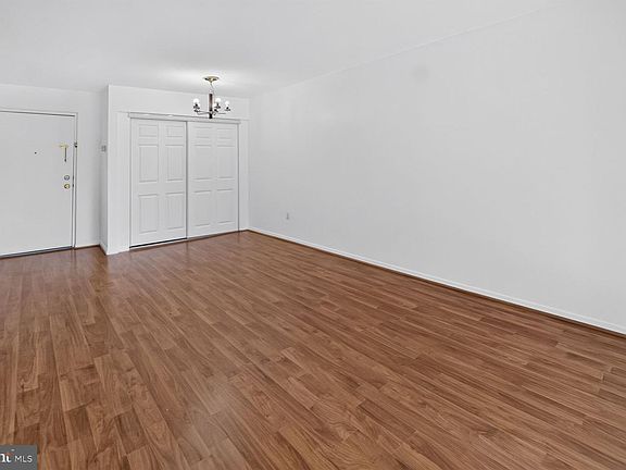 4th image of 8509A Barrington Ct
