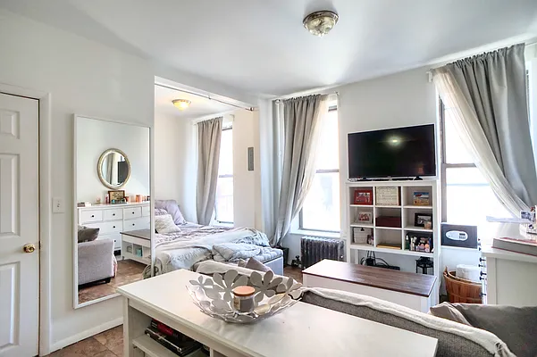 Rented by Compass | media 3