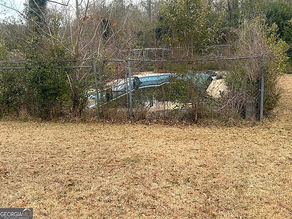 4th image of 1406 Canterbury Rd