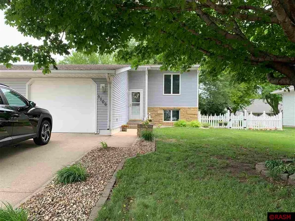 1106 5th St N, Saint James, MN 56081