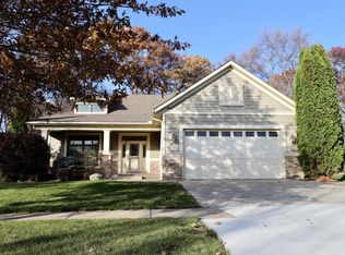 2636 Oak Lawn Dr, Northfield, MN 55057