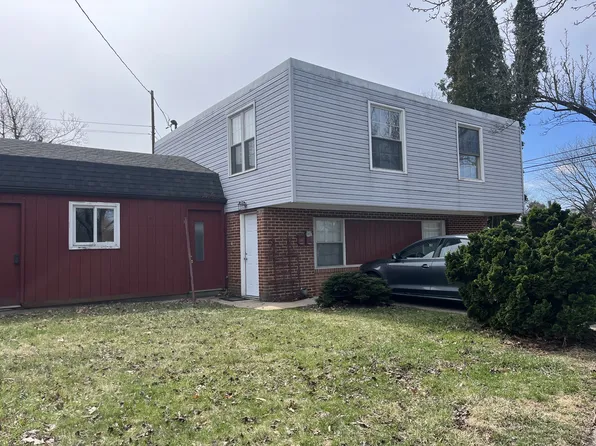 121 N York St APT 2, Mechanicsburg, PA 17055