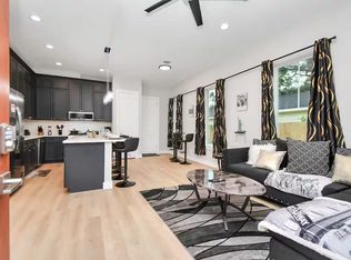 5718 Beall St #D, Houston, TX 77091