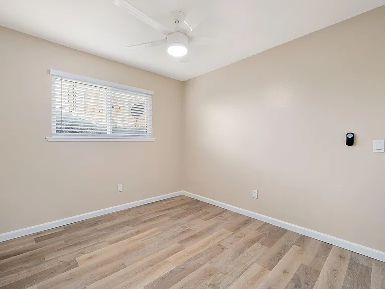5353 Olmeda Ave #3 — Photo 19