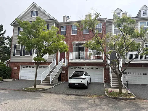 4 Swan Ct Photo 1