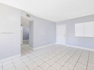 5400 W 21st Ct APT 402, Hialeah, FL 33016