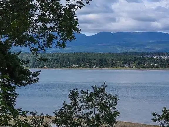 5th image of 2275 Comox Ave Unit 301