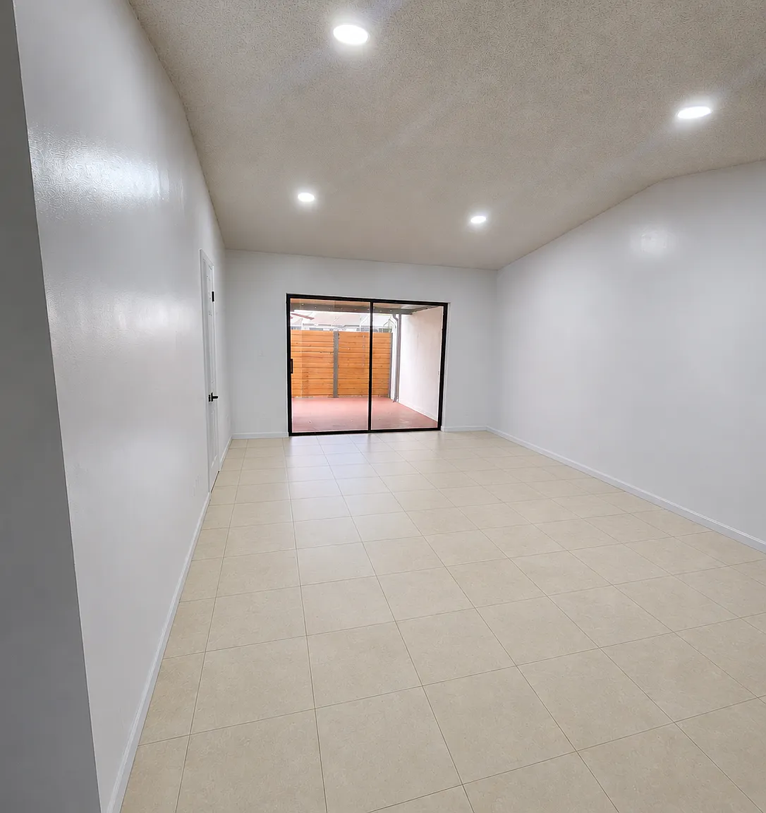 3 bed, 1.5 bath, 970 sqft, $2,900 — Photo 4