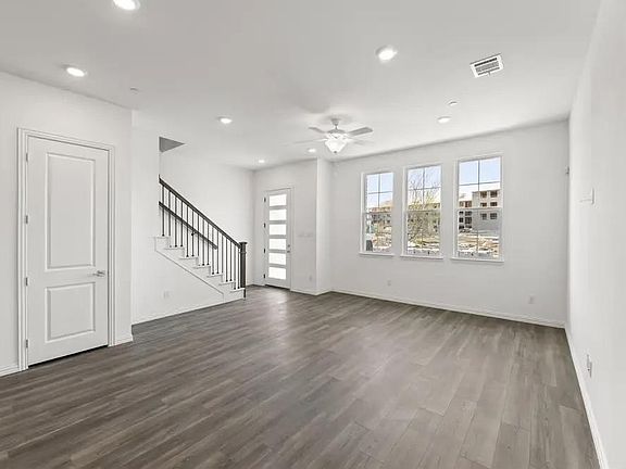 2nd image of 7557 Laburnam Rd