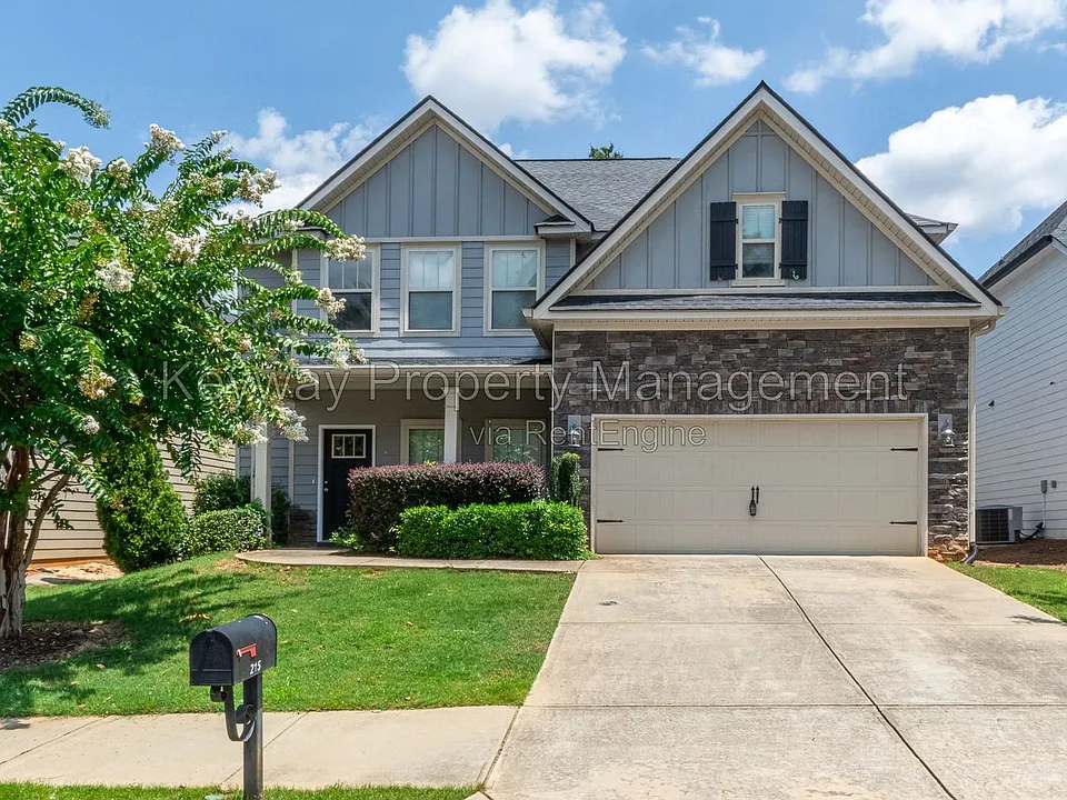 215 Ryan Ln
