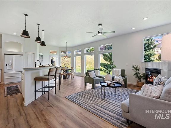 3rd image of 3949 W Quail Ridge Dr