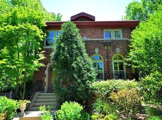 271 Southcote Rd, Riverside, IL 60546