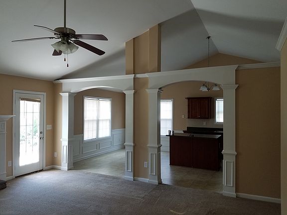 Living room/ Kitchen