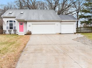 527 Sunnyjune Ave, Holland, MI 49424