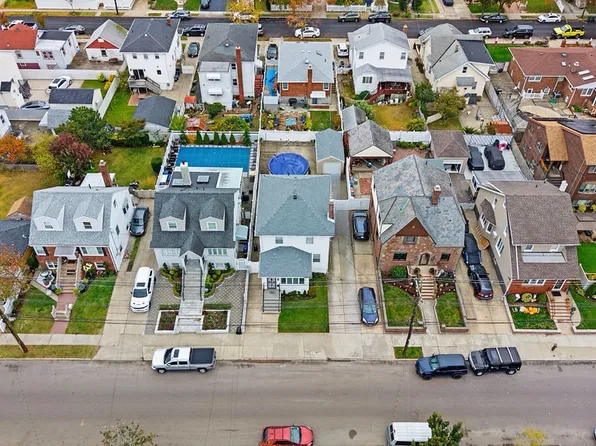 160-36 99th Street image 29 of 31