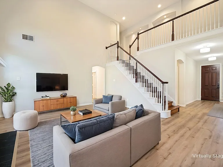 2633 Shadow Hill Ln — Photo 9