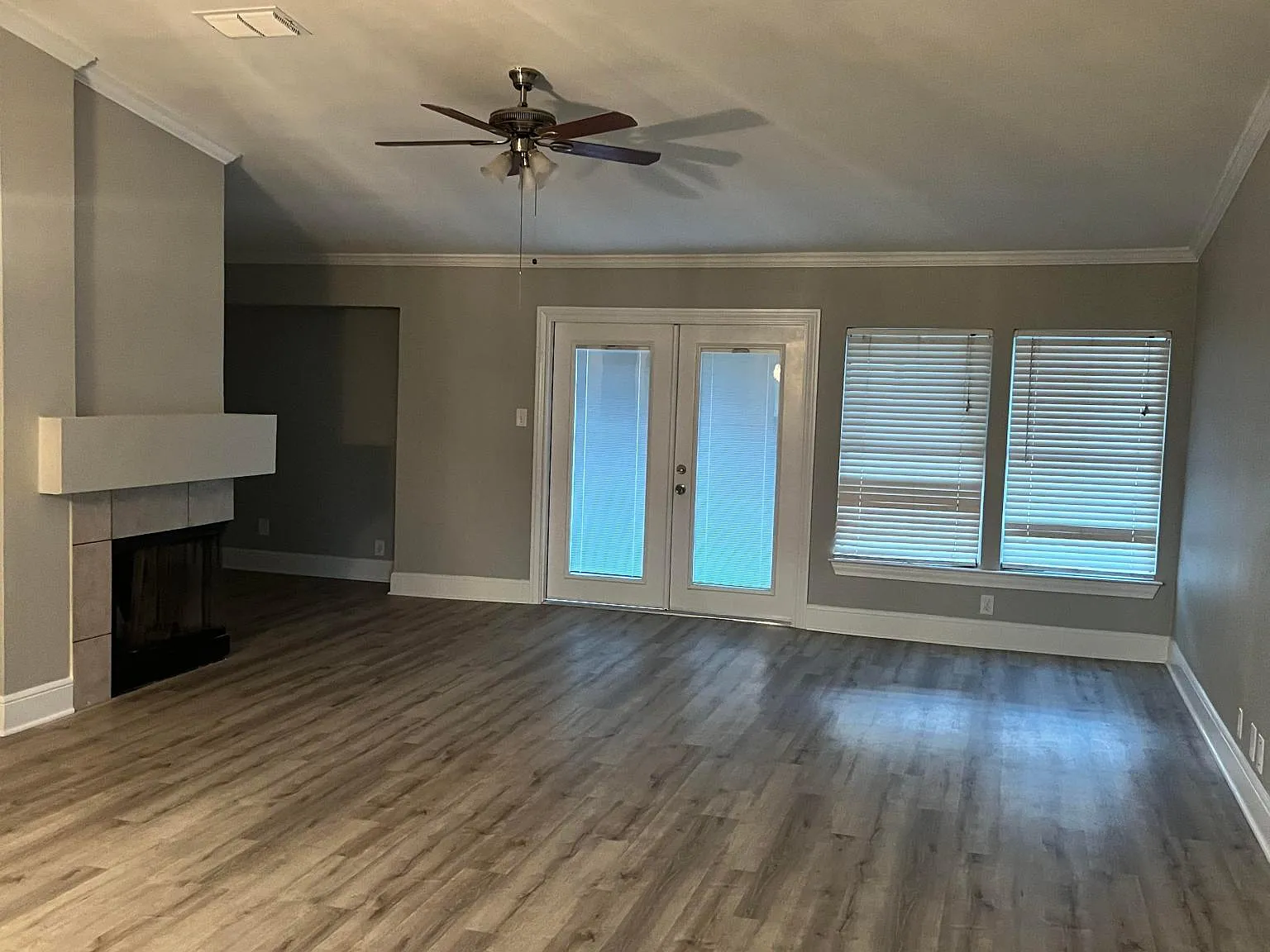 3 bed, 2025 sqft, $1,695 — Photo 4