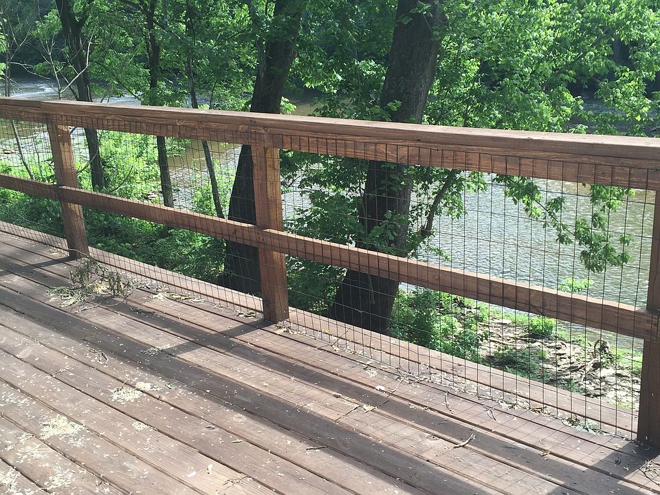 Back deck facing Elkhorn Creek