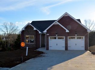 2855 Kettle Ct, Clarksville, TN 37043