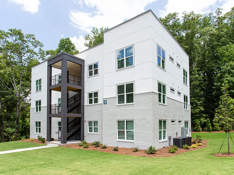 Wisteria Ridge — Photo 3