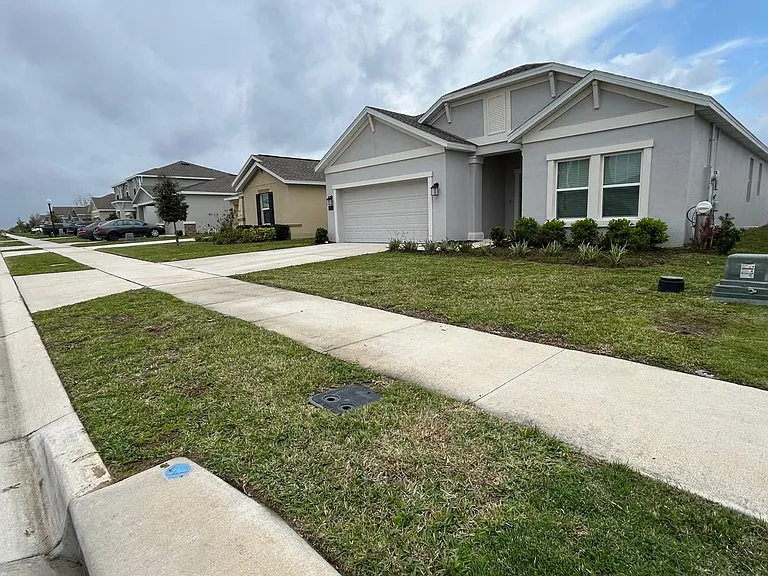 913 Laurel View Way — Photo 2