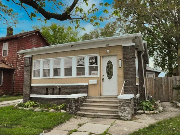 112 W Hickory St, Streator, IL 61364