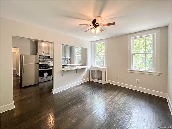 3rd image of 1 Haven Ct #N1c