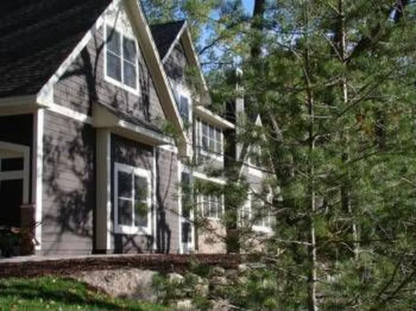671 Broken Arrow Dr, Chanhassen, MN 55317
