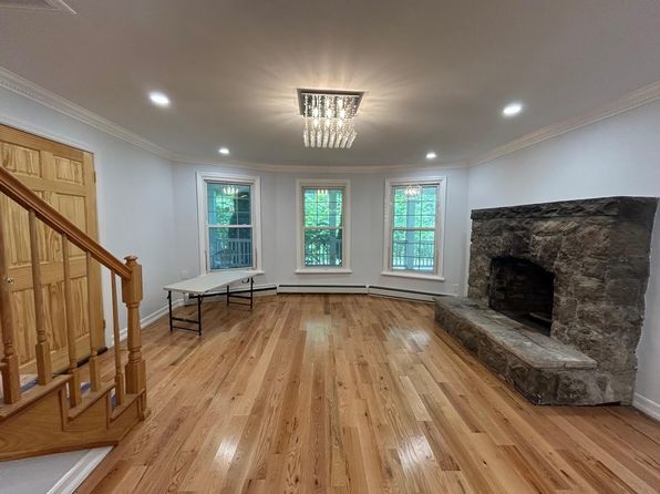 196 Oakland Valley Rd